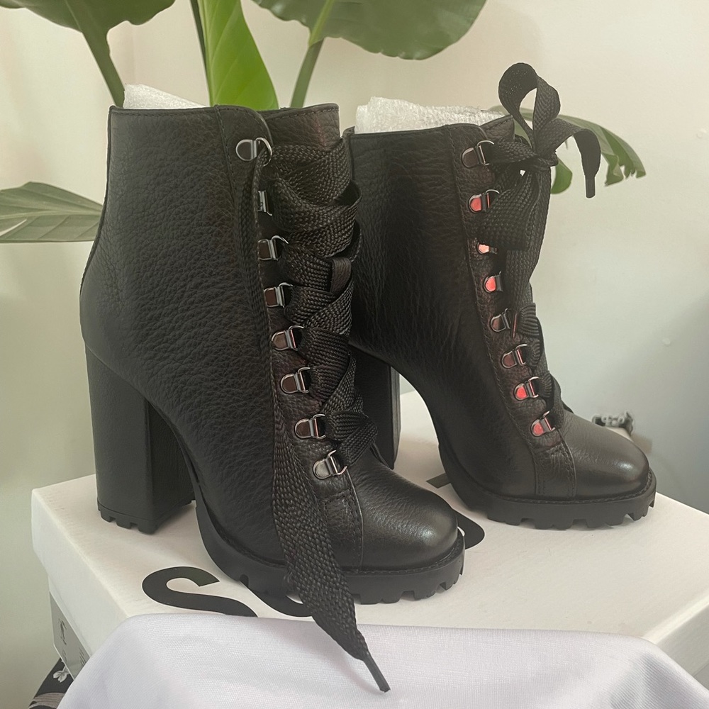 Schutz Zhara Booties